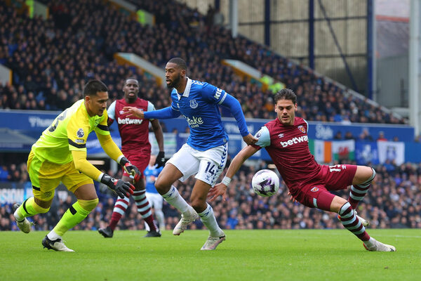Biến động kèo Everton vs West Ham 02h00 30/9 Ngoại Hạng Anh